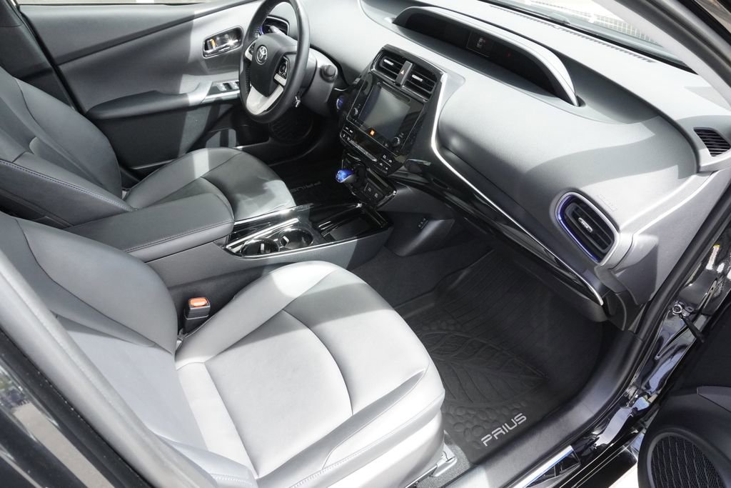 Used 2017 Toyota Prius Four Touring w/ Premium Convenience Package image 22