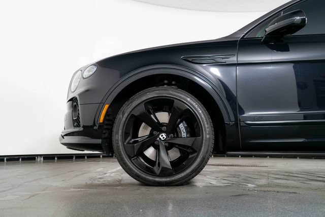 Used 2022 Bentley Bentayga AWD/4WD image 12