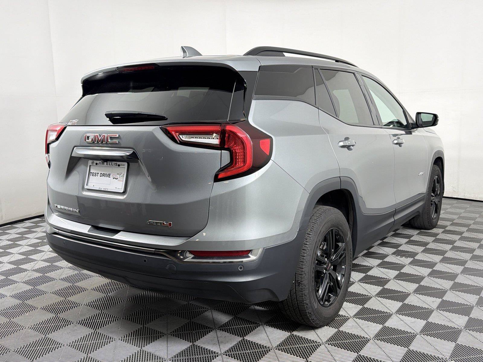 Certified 2024 GMC Terrain AT4 AWD/4WD image 5