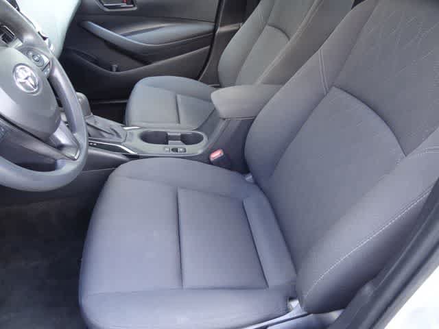 Used 2023 Toyota Corolla LE FWD image 6