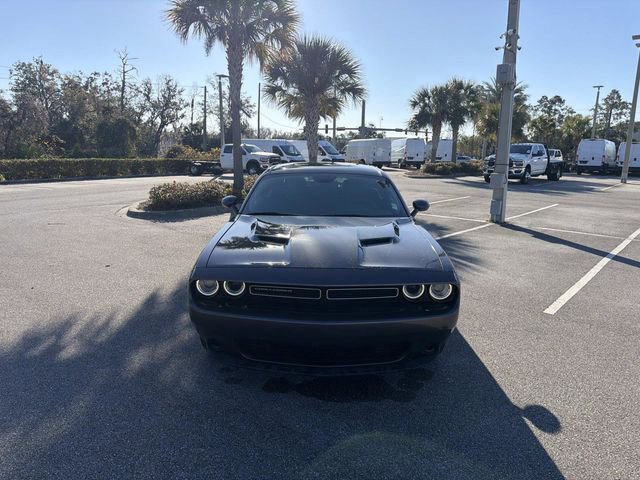 Used 2017 Dodge Challenger SXT image 8