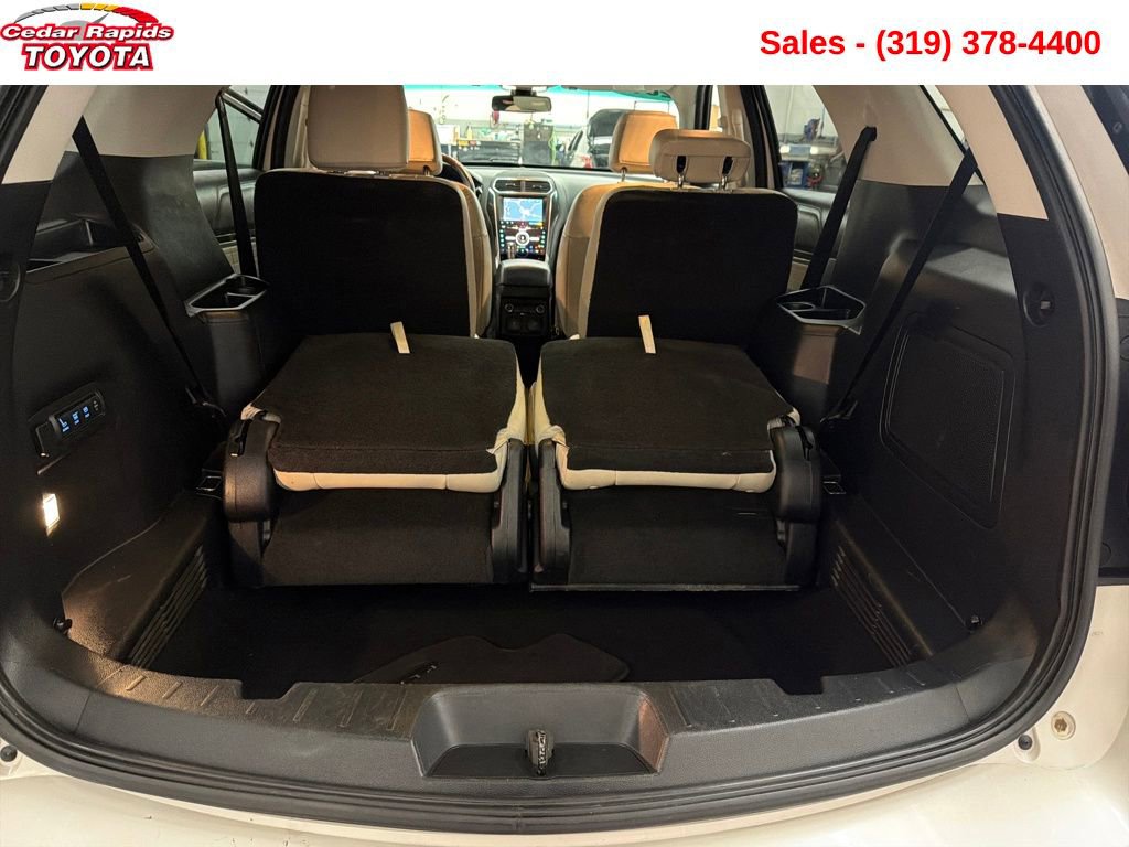 Used 2016 Ford Explorer Platinum image 25
