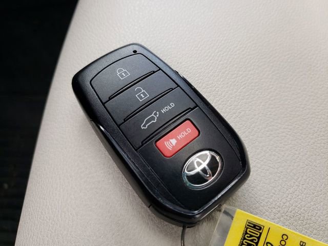 Used 2023 Toyota Corolla Cross XLE w/ Convenience Package AWD/4WD image 28