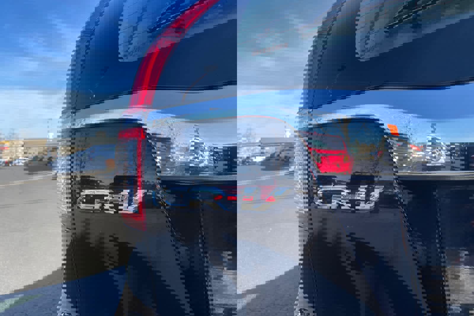 Used 2015 Honda CR-V LX image 12