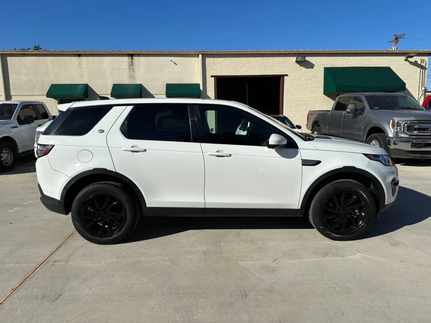 Used 2019 Land Rover Discovery Sport HSE AWD/4WD image 6