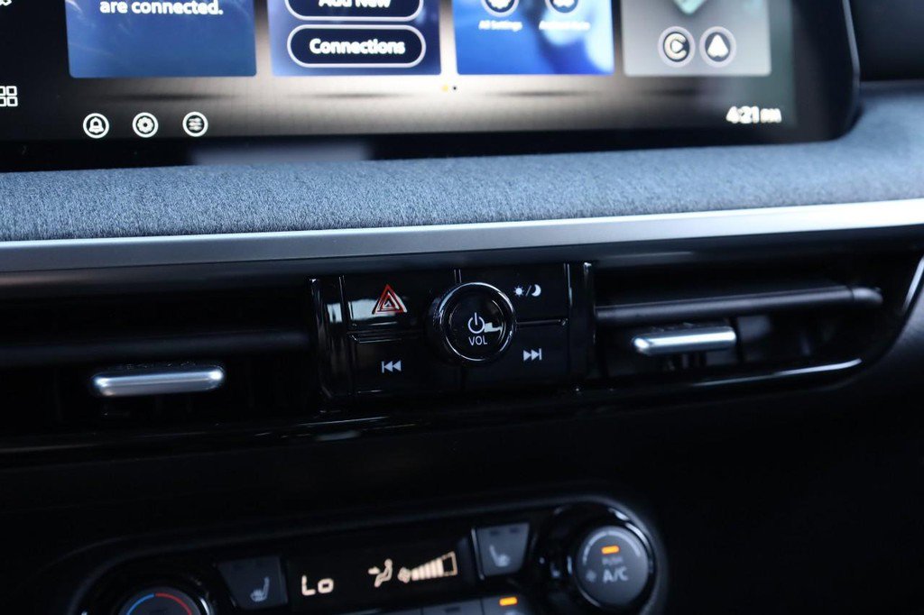 New 2026 Nissan Kicks SV w/ Cold Weather Package image 13