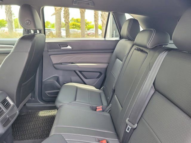 Used 2023 Volkswagen Atlas Cross Sport SE w/ Black Wheel Package FWD image 12
