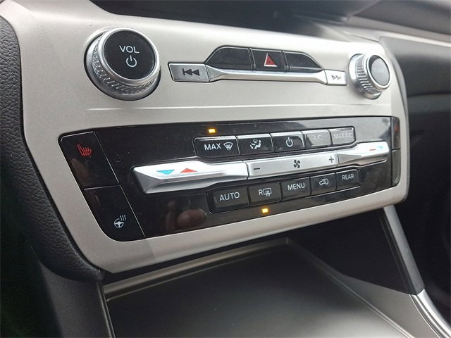 Used 2023 Ford Explorer XLT w/ Equipment Group 202A image 16