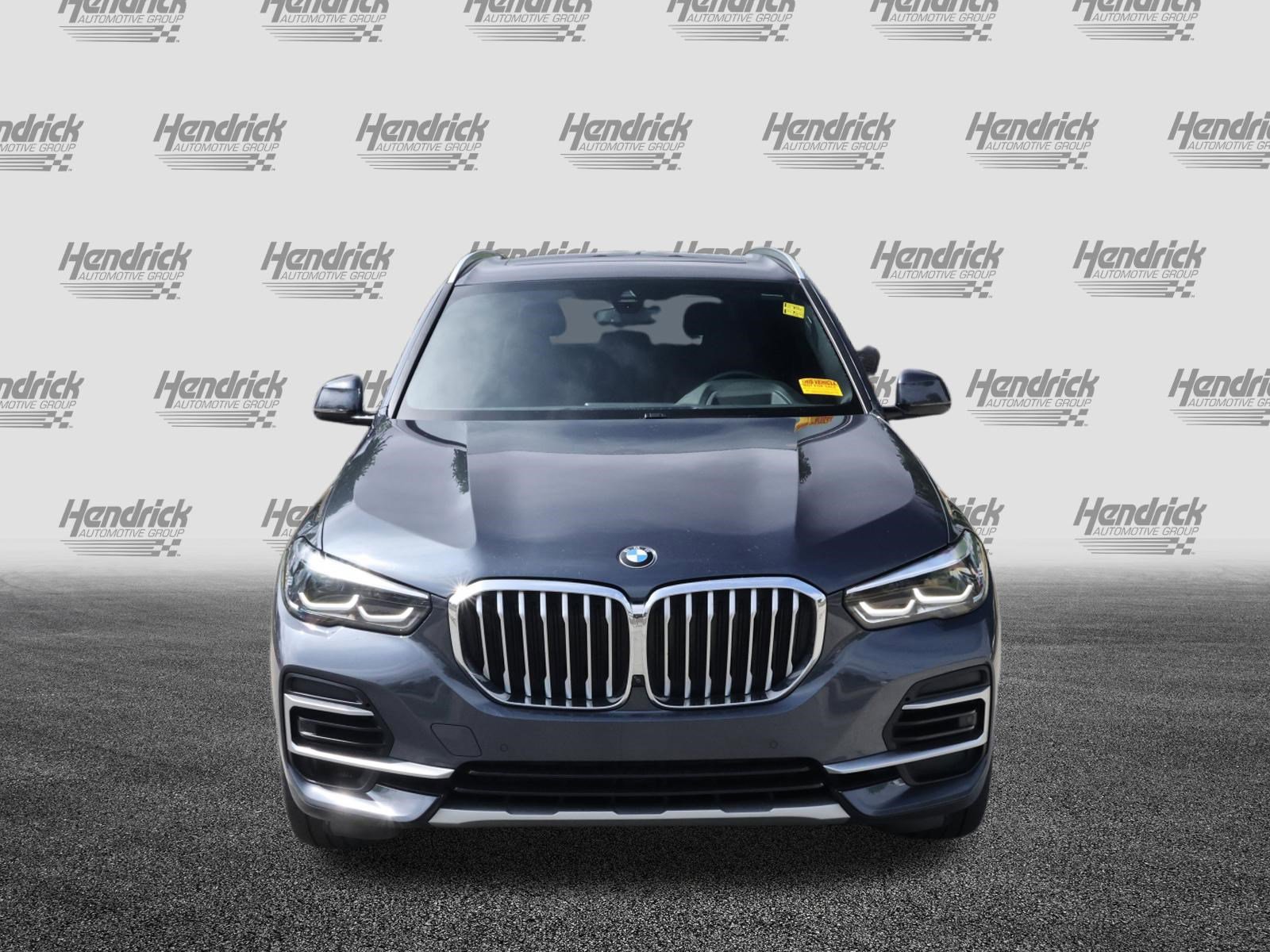 Used 2022 BMW X5 sDrive40i w/ Premium Package RWD image 3
