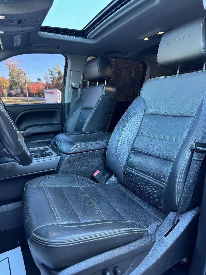 Used 2018 GMC Sierra 2500 Denali w/ Duramax Plus Package image 13