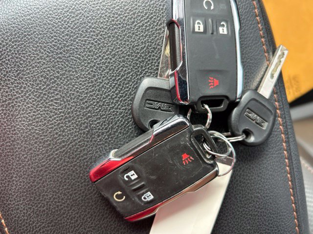 Used 2021 GMC Canyon AT4 w/ Driver Alert Package AWD/4WD image 23