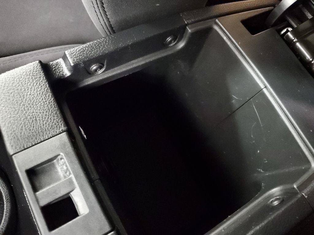 Used 2015 Jeep Wrangler Sport AWD/4WD image 31