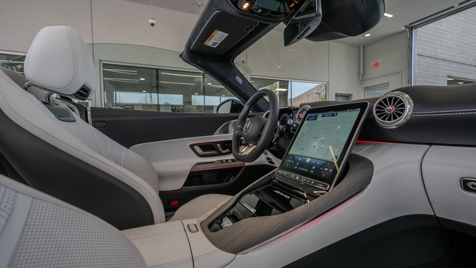 Used 2026 Mercedes-Benz SL 63 AMG 4MATIC image 19