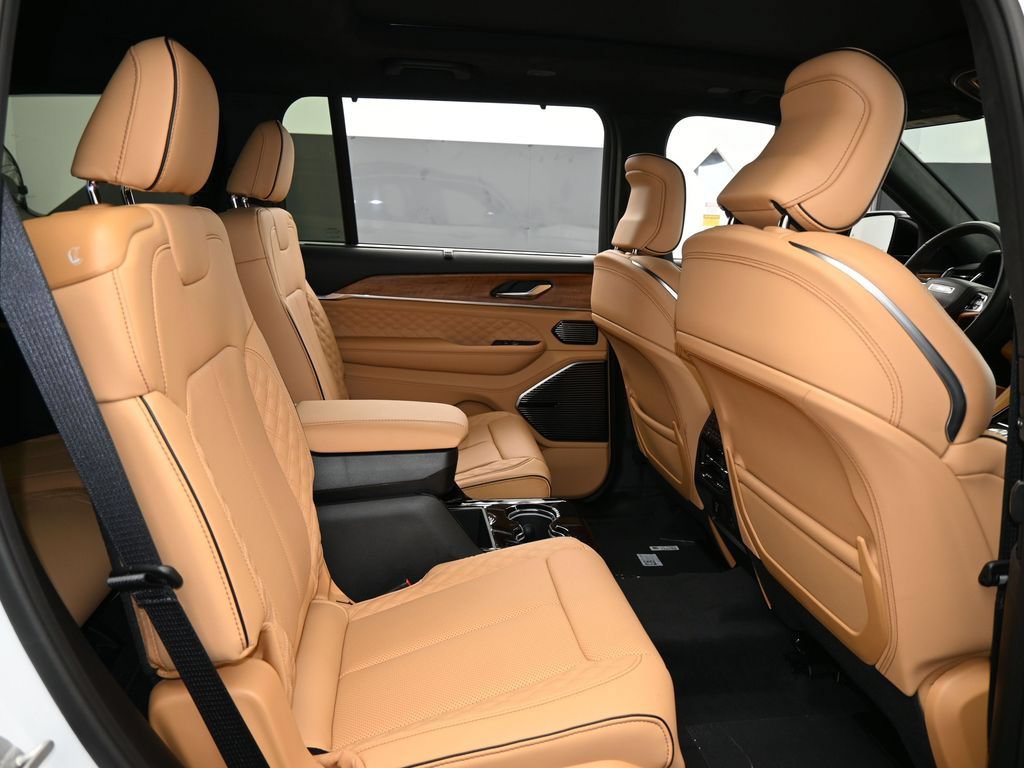 New 2025 Jeep Grand Cherokee L Summit AWD/4WD image 59