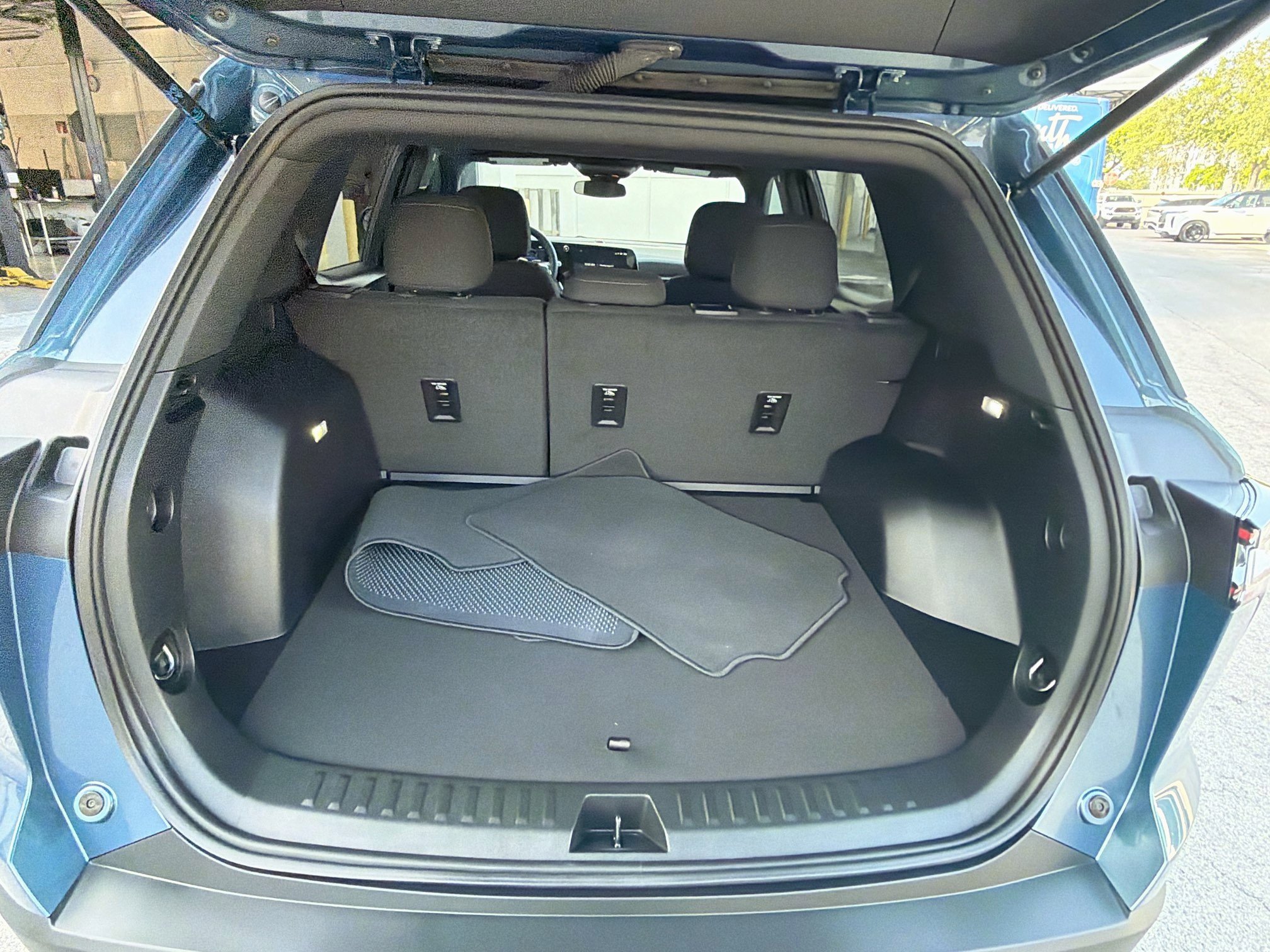 Used 2027 Chevrolet Equinox LT FWD image 27