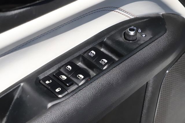 Used 2025 Jeep Compass Limited AWD/4WD image 17