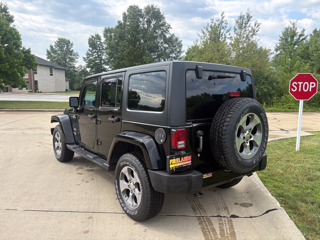 Used 2017 Jeep Wrangler Unlimited Sahara AWD/4WD image 7