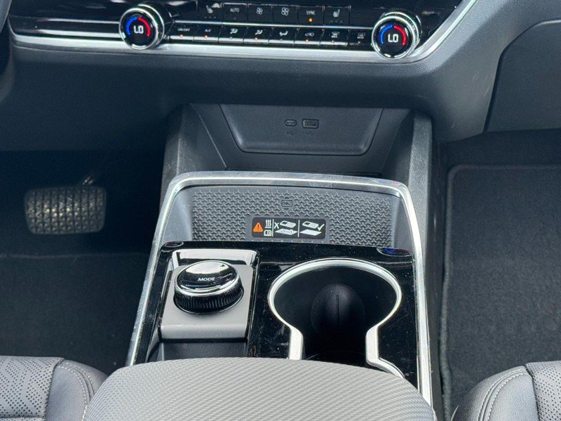 New 2026 Chevrolet Equinox LT w/ Convenience Package II FWD image 10