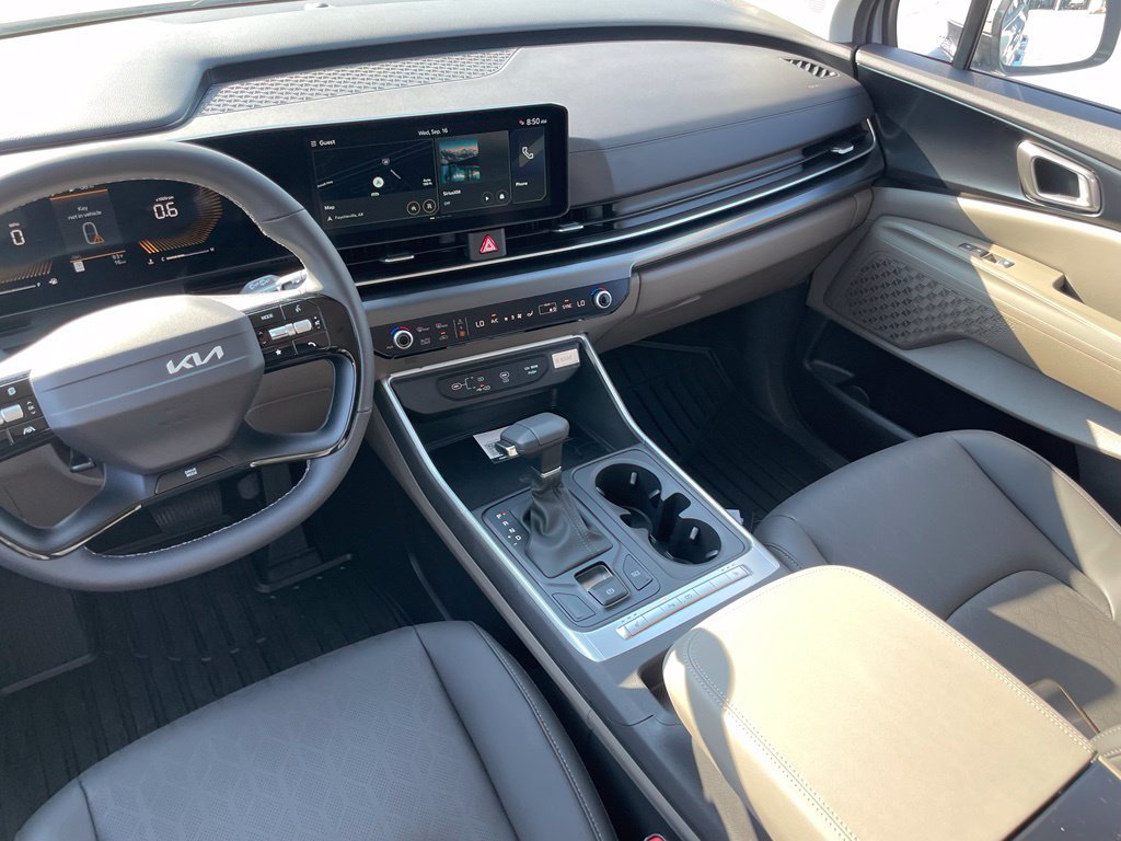 New 2027 Kia Carnival FWD image 24
