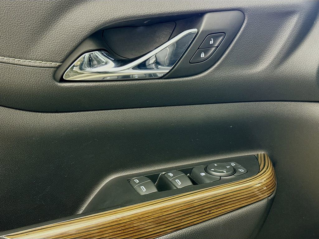 Used 2023 GMC Acadia SLE w/ Driver Convenience Package image 20