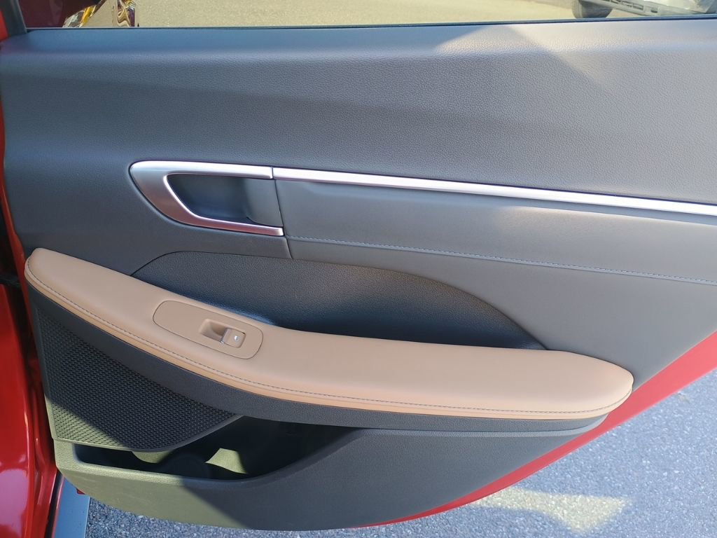 Used 2021 Hyundai Sonata Limited FWD image 19