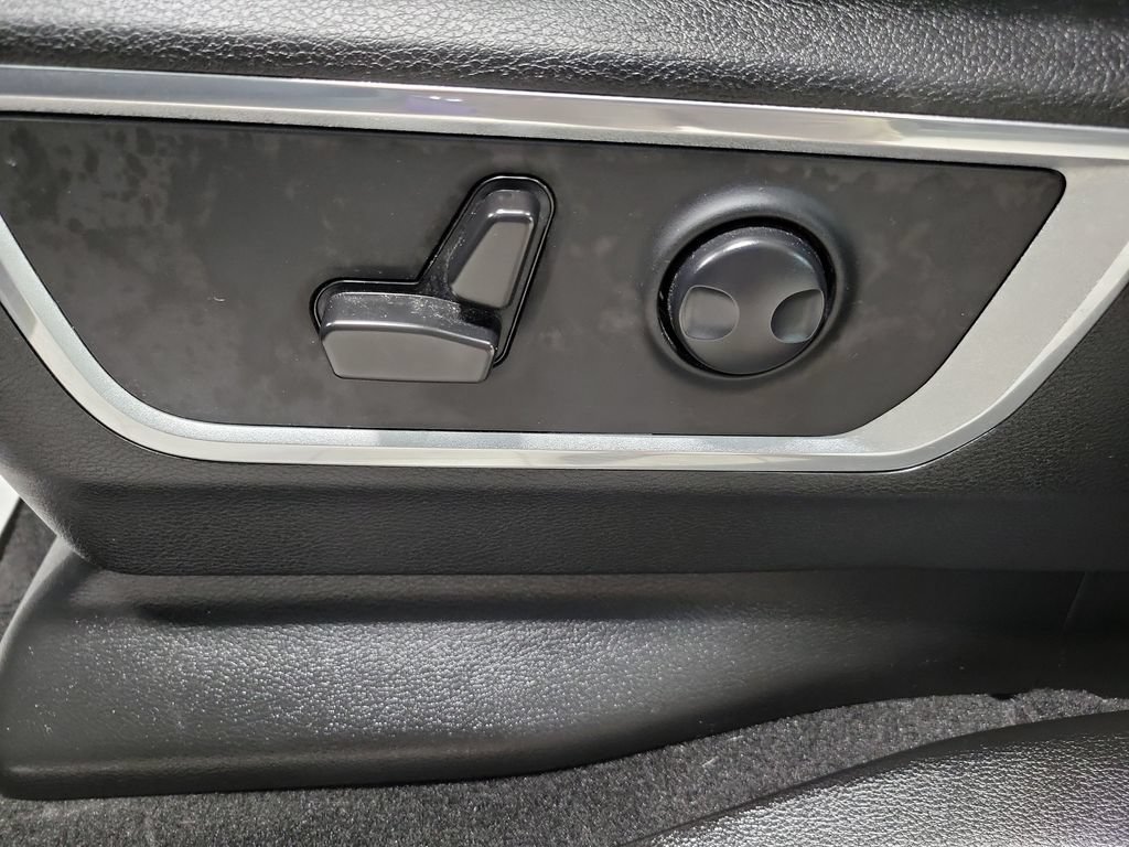 Used 2023 RAM 1500 Laramie AWD/4WD image 35