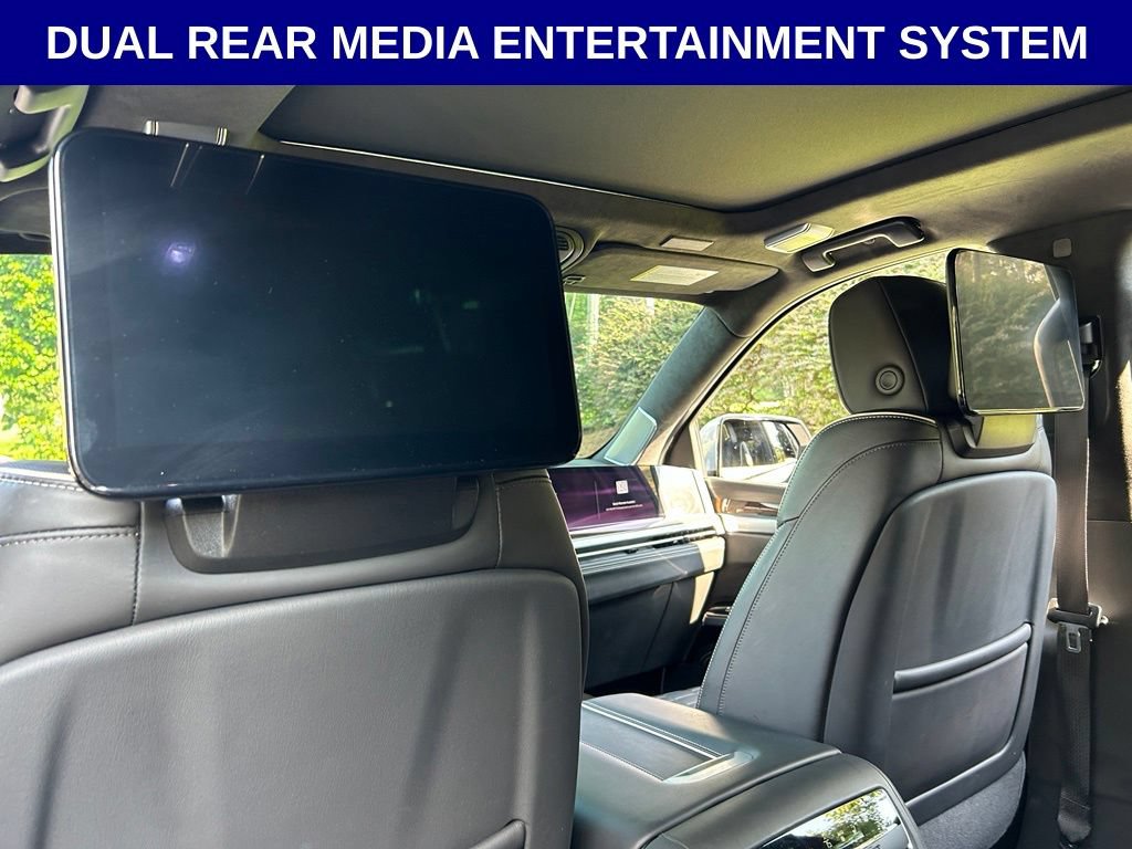 Used 2025 Cadillac Escalade Sport Platinum w/ LPO, ONYX Package RWD image 3