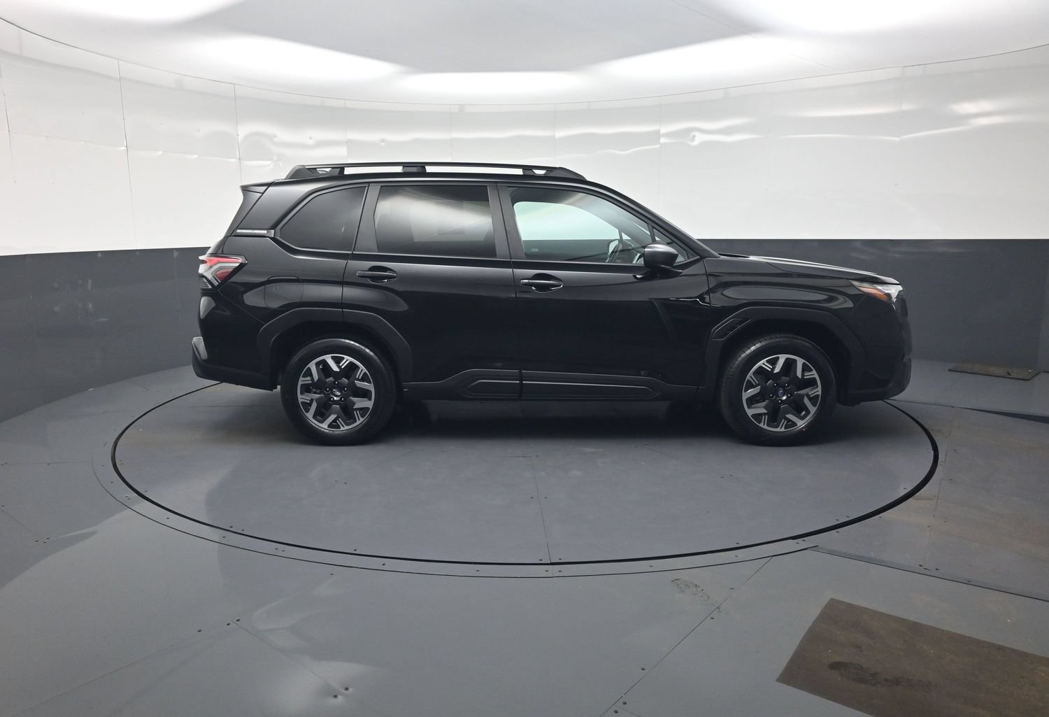 Used 2026 Subaru Forester Premium AWD/4WD image 2