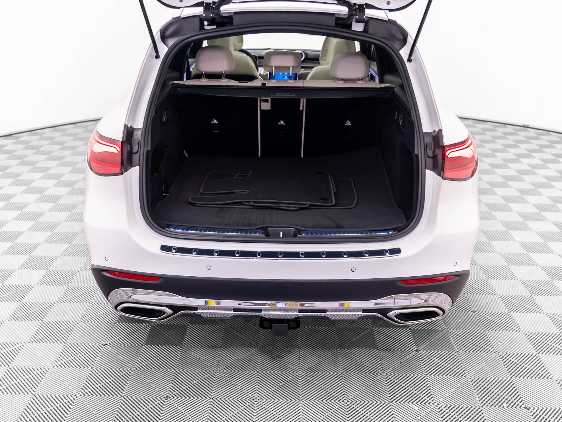 New 2027 Mercedes-Benz GLC 300 4MATIC image 36