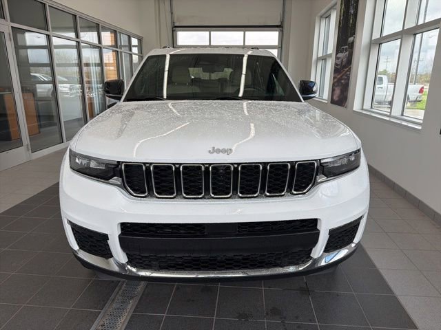 Used 2024 Jeep Grand Cherokee L Limited w/ Luxury Tech Group II AWD/4WD image 2