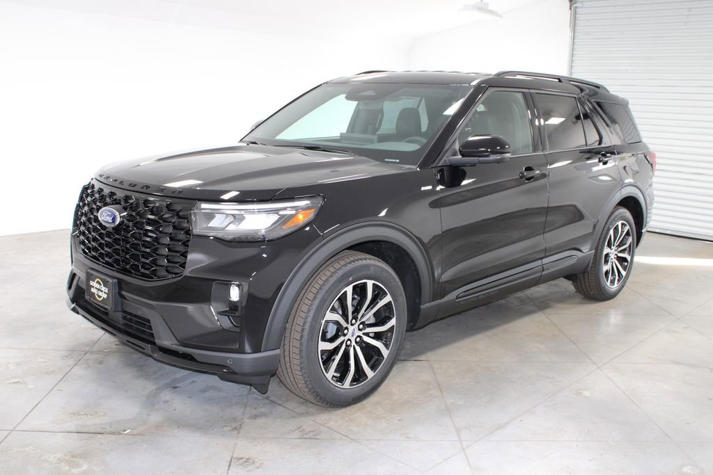 New 2026 Ford Explorer ST-Line image 3
