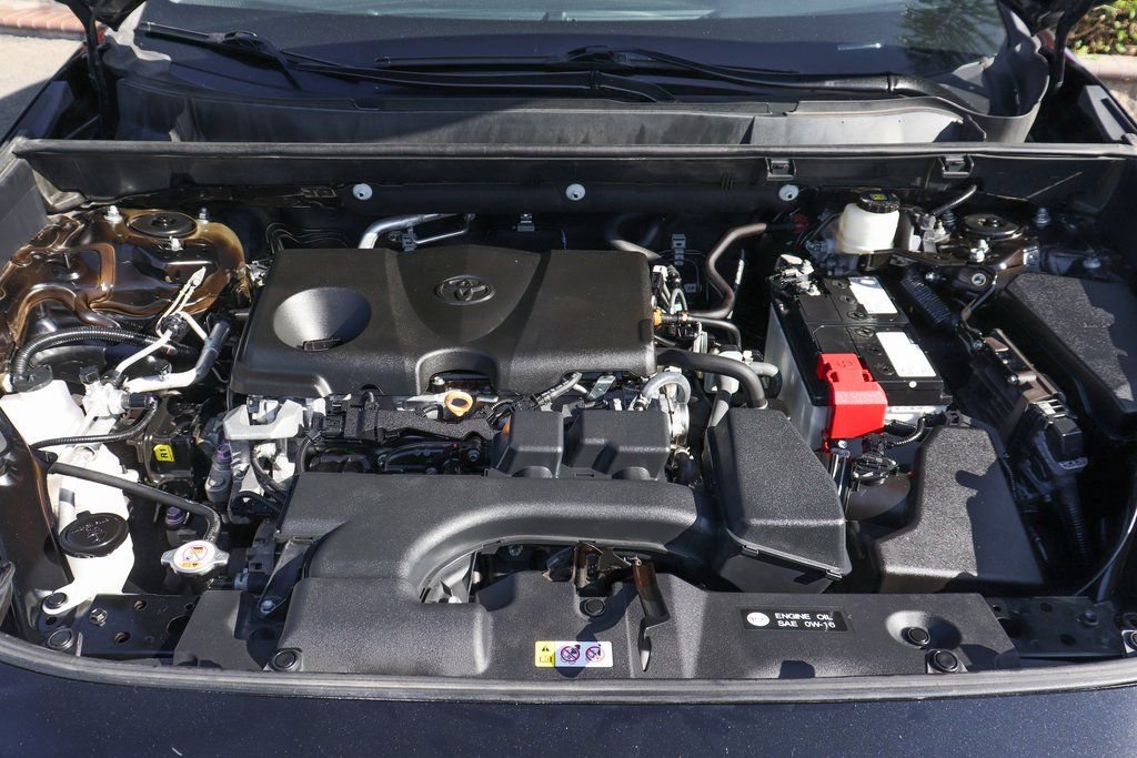 Used 2022 Toyota RAV4 XLE image 11