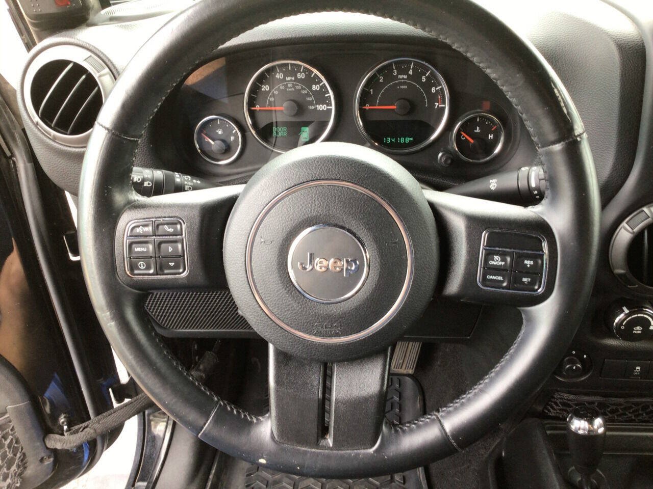 Used 2015 Jeep Wrangler Sport w/ Quick Order Package 24S AWD/4WD image 13