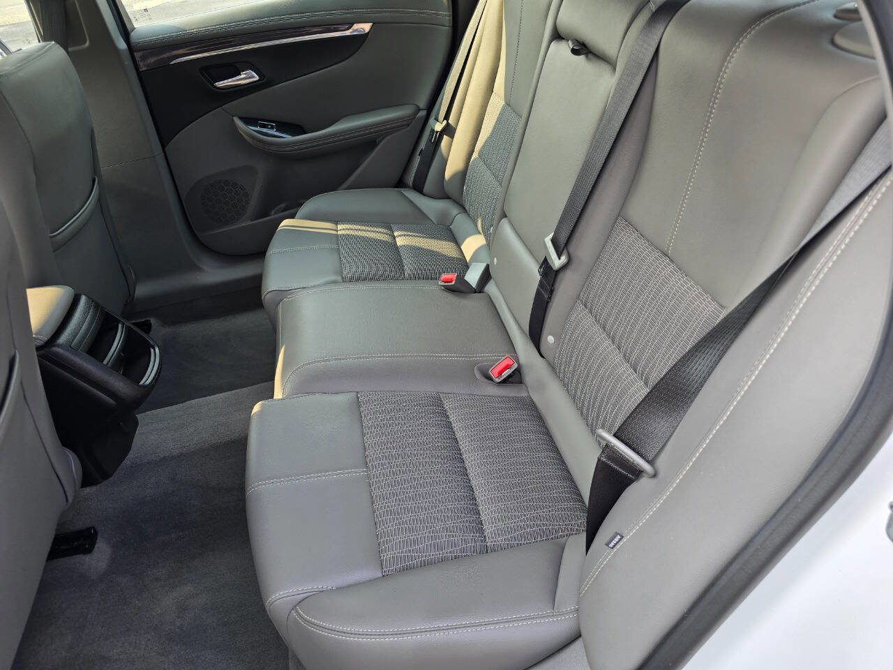 Used 2019 Chevrolet Impala LS FWD image 21