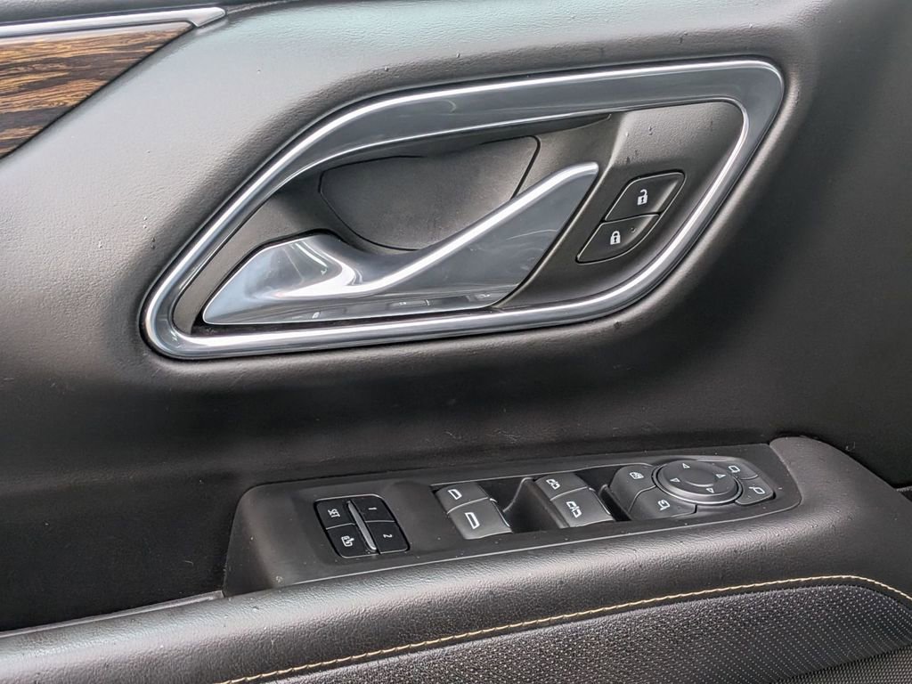Used 2023 Chevrolet Tahoe Premier AWD/4WD image 14