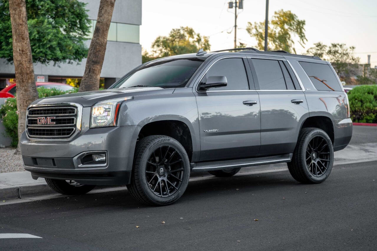 Used 2019 GMC Yukon SLT image 1
