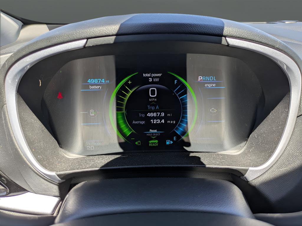 Used 2018 Chevrolet Volt LT w/ LT Driver Confidence Package FWD image 3