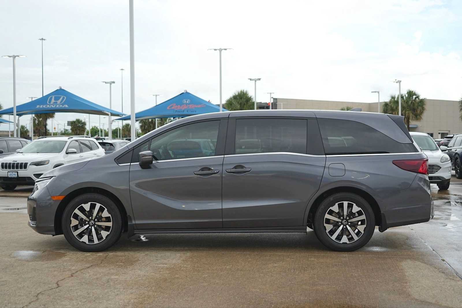 Certified 2026 Honda Odyssey EX-L image 3