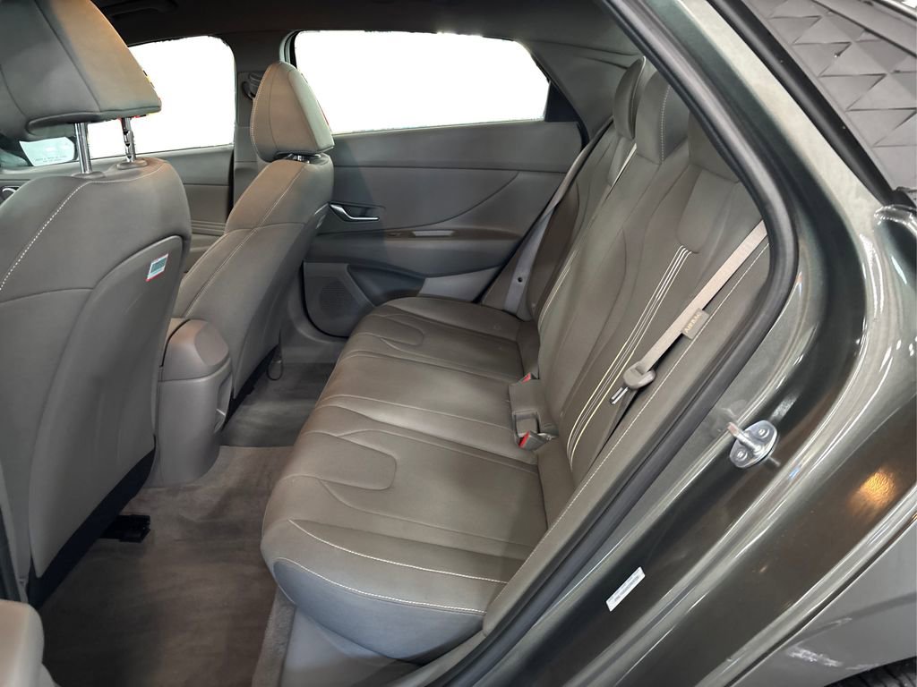 Certified 2025 Hyundai Elantra Sport image 10