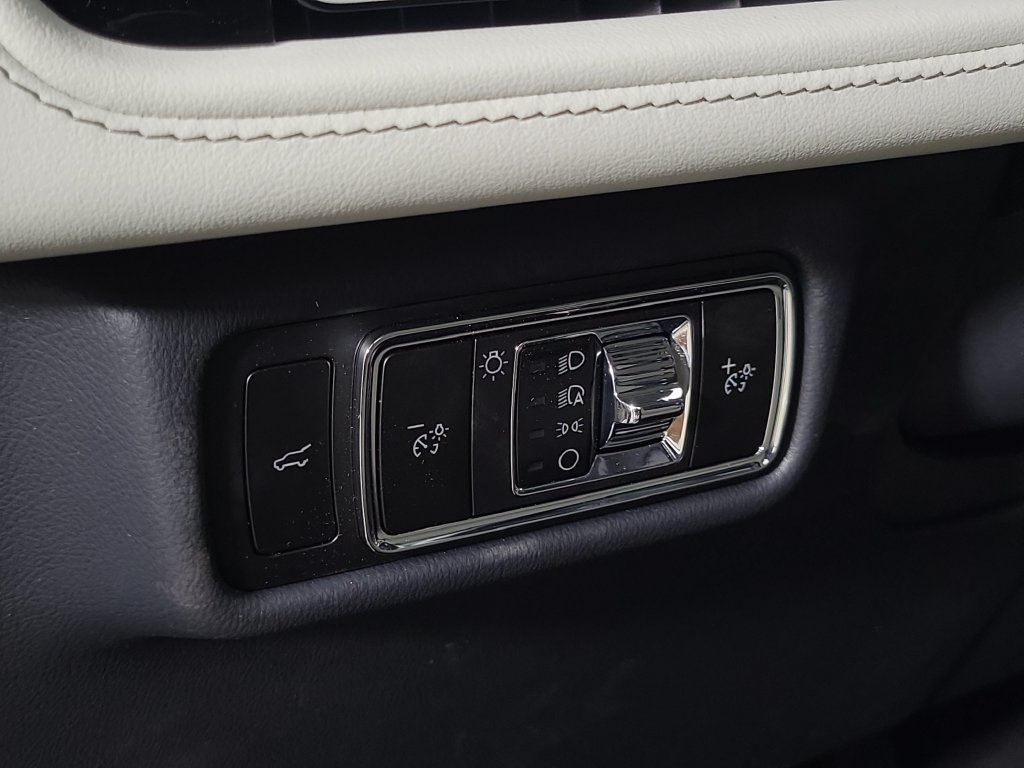 New 2026 Lincoln Aviator 2WD w/ Jet Appearance Package image 22