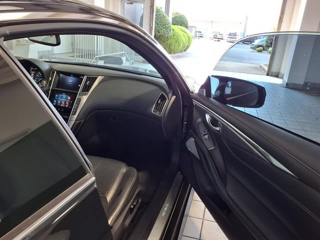 Used 2022 INFINITI Q60 3.0t Luxe w/ Cargo Package RWD image 21
