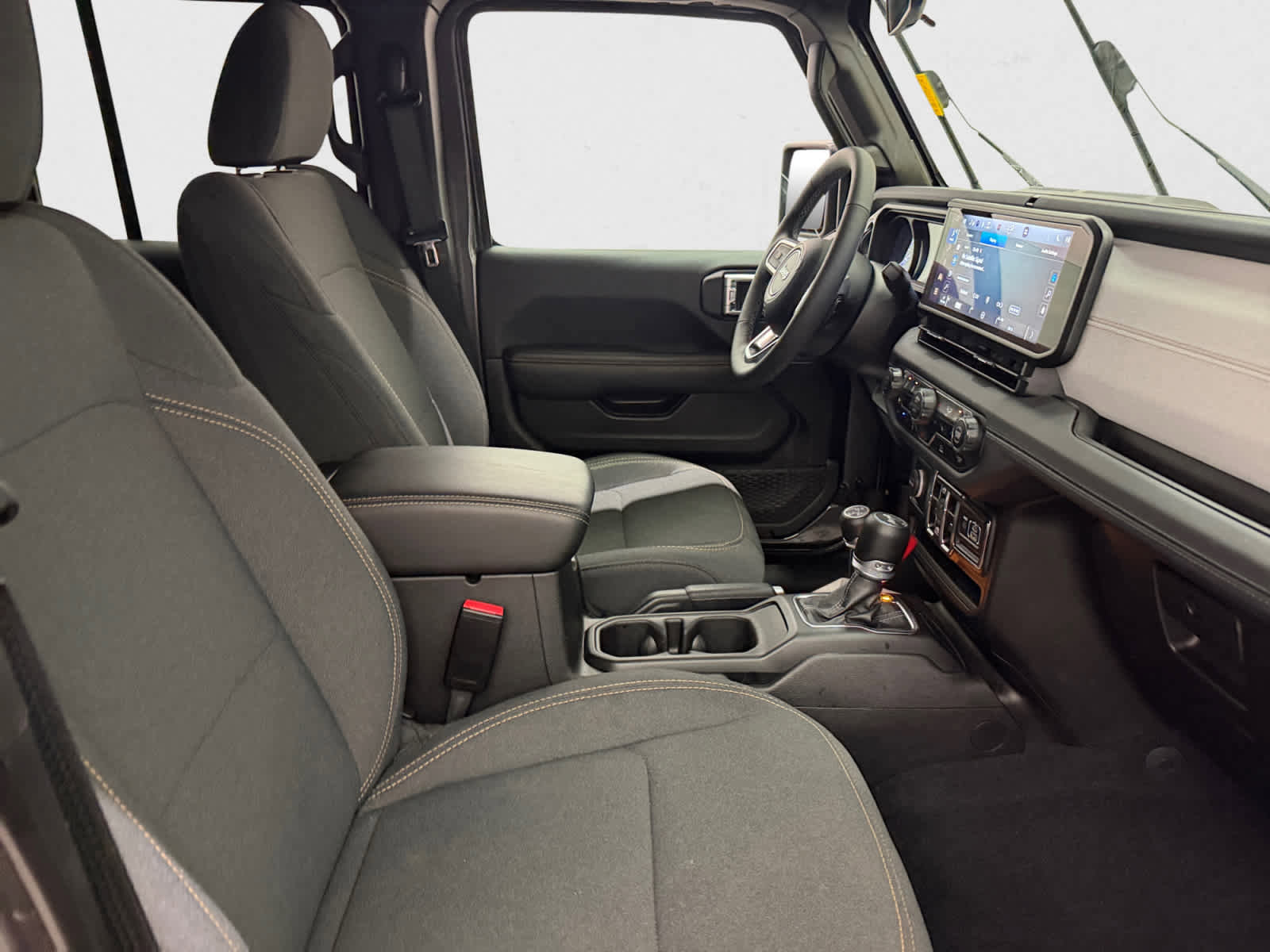 Used 2025 Jeep Wrangler Sahara image 16