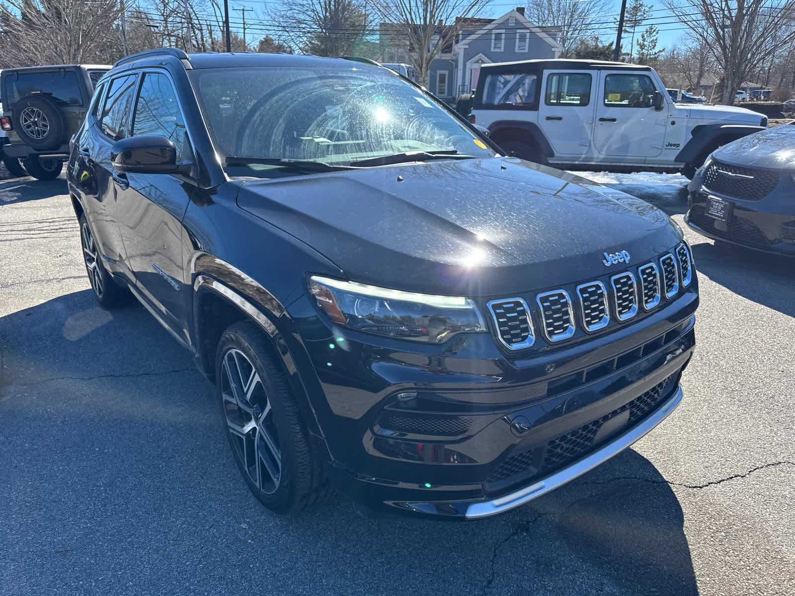 Used 2025 Jeep Compass Limited w/ Elite Group image 8