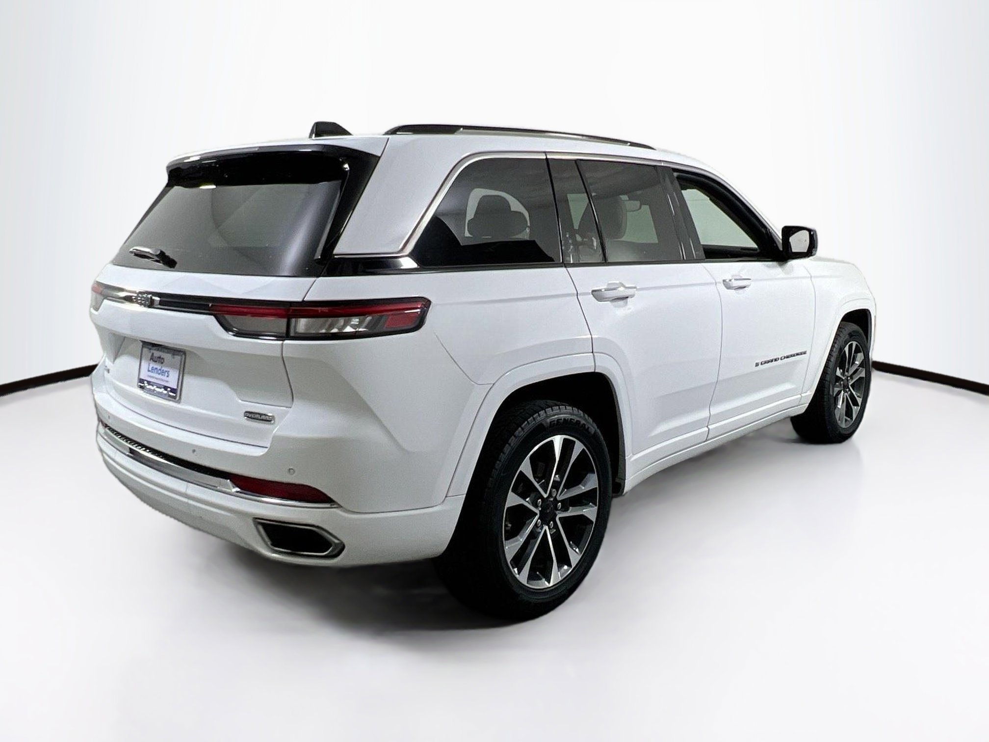 Used 2023 Jeep Grand Cherokee Overland image 5