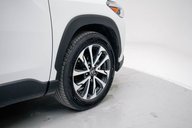 Certified 2025 Toyota Corolla Cross XLE image 11