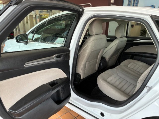 Used 2018 Ford Fusion S image 17