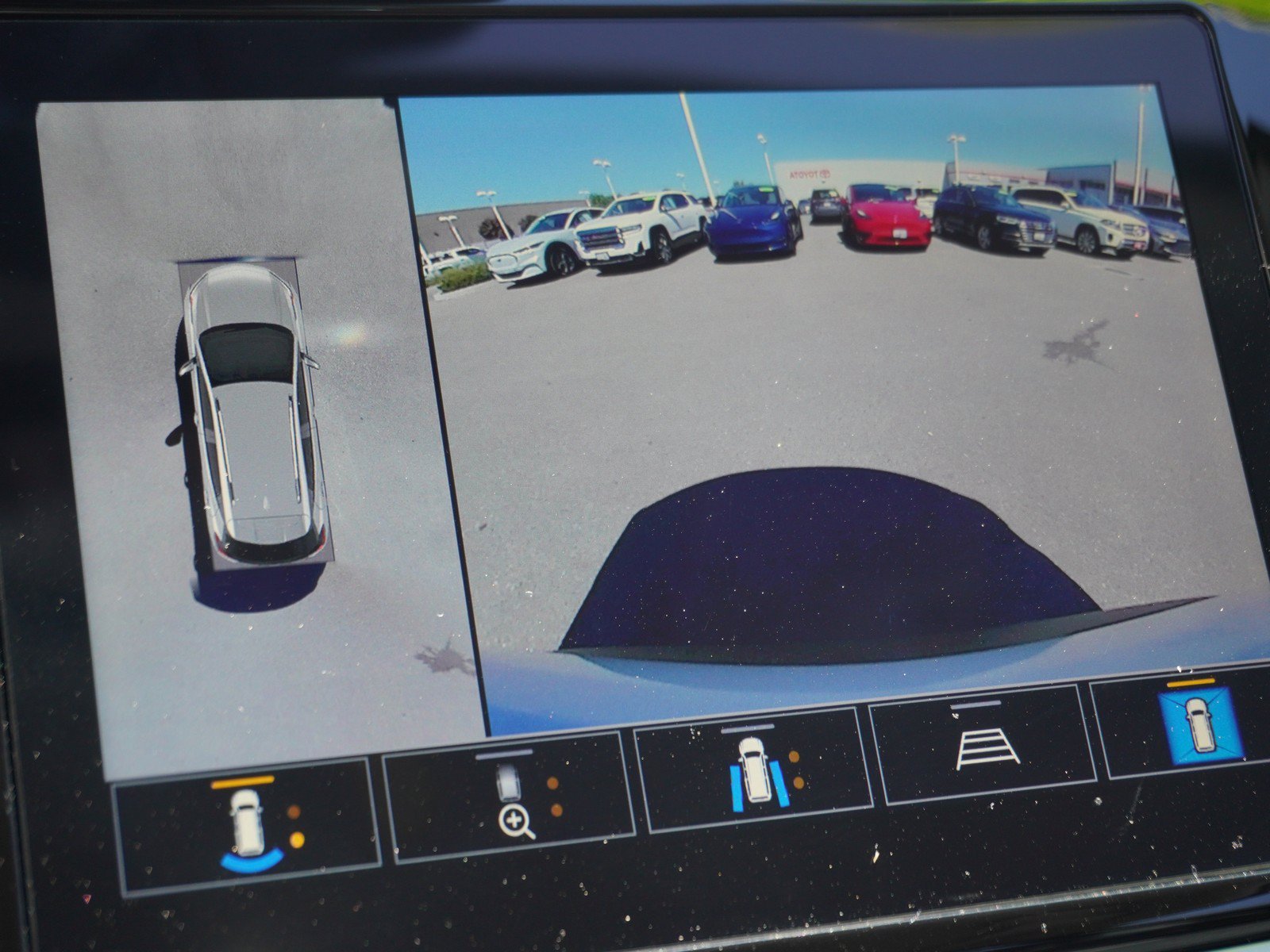 Used 2022 Chevrolet Bolt EUV Premier FWD image 27