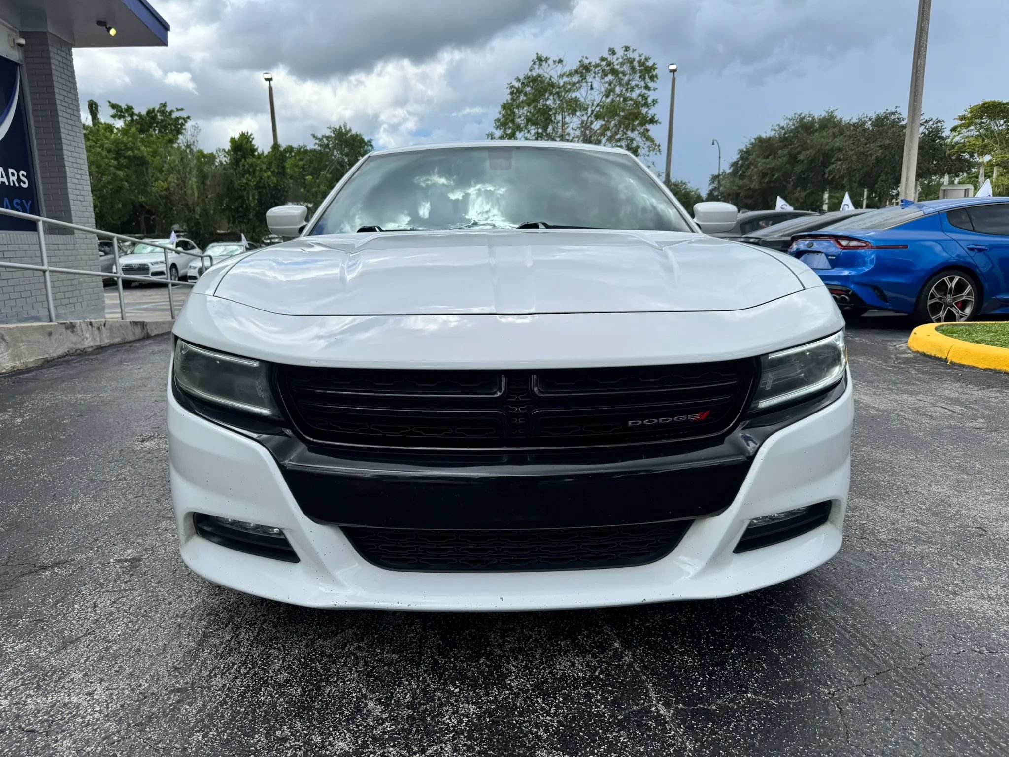 Used 2015 Dodge Charger R/T w/ Plus Group RWD image 4