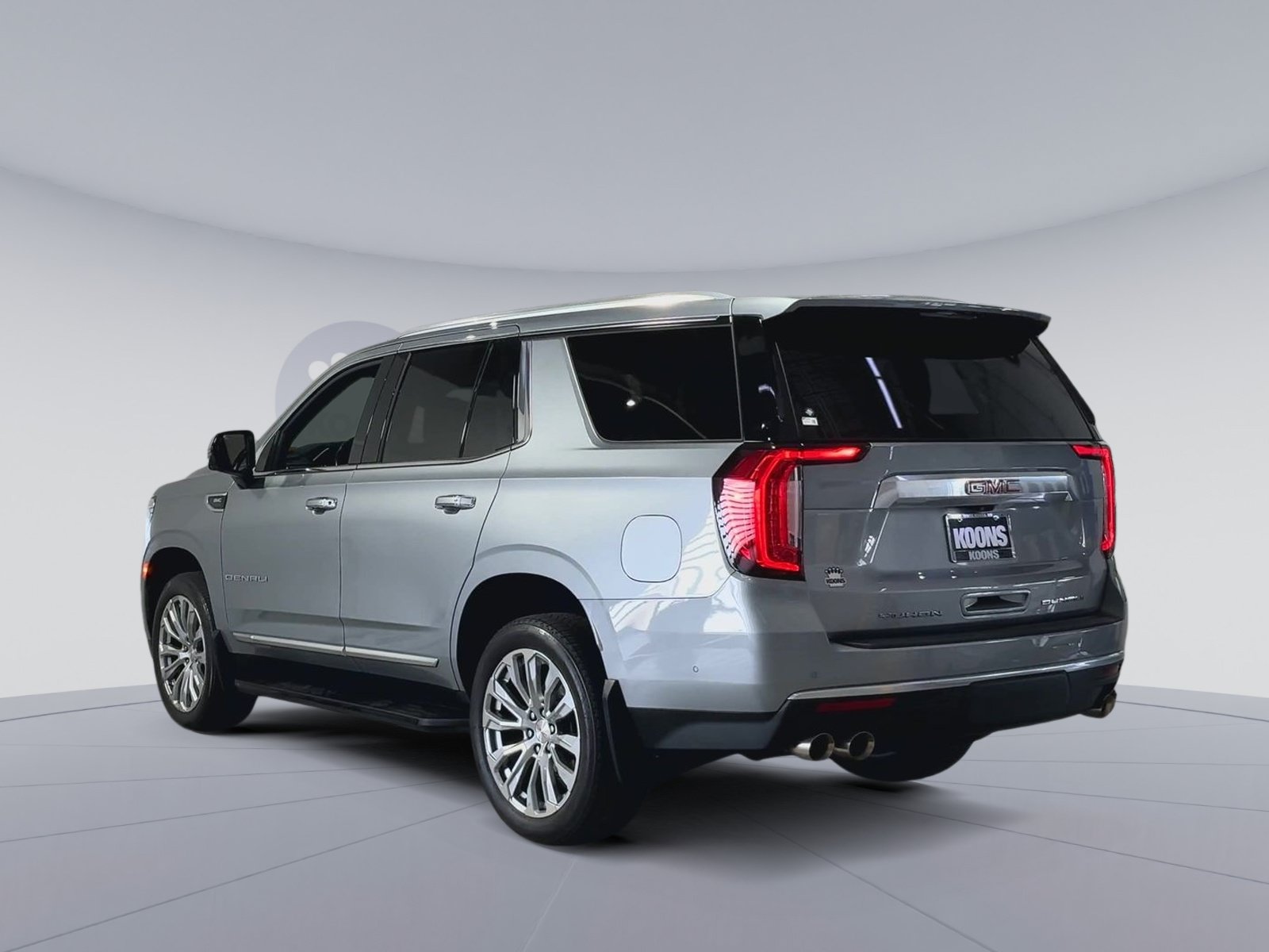 Used 2024 GMC Yukon Denali w/ Advanced Technology Package AWD/4WD image 8