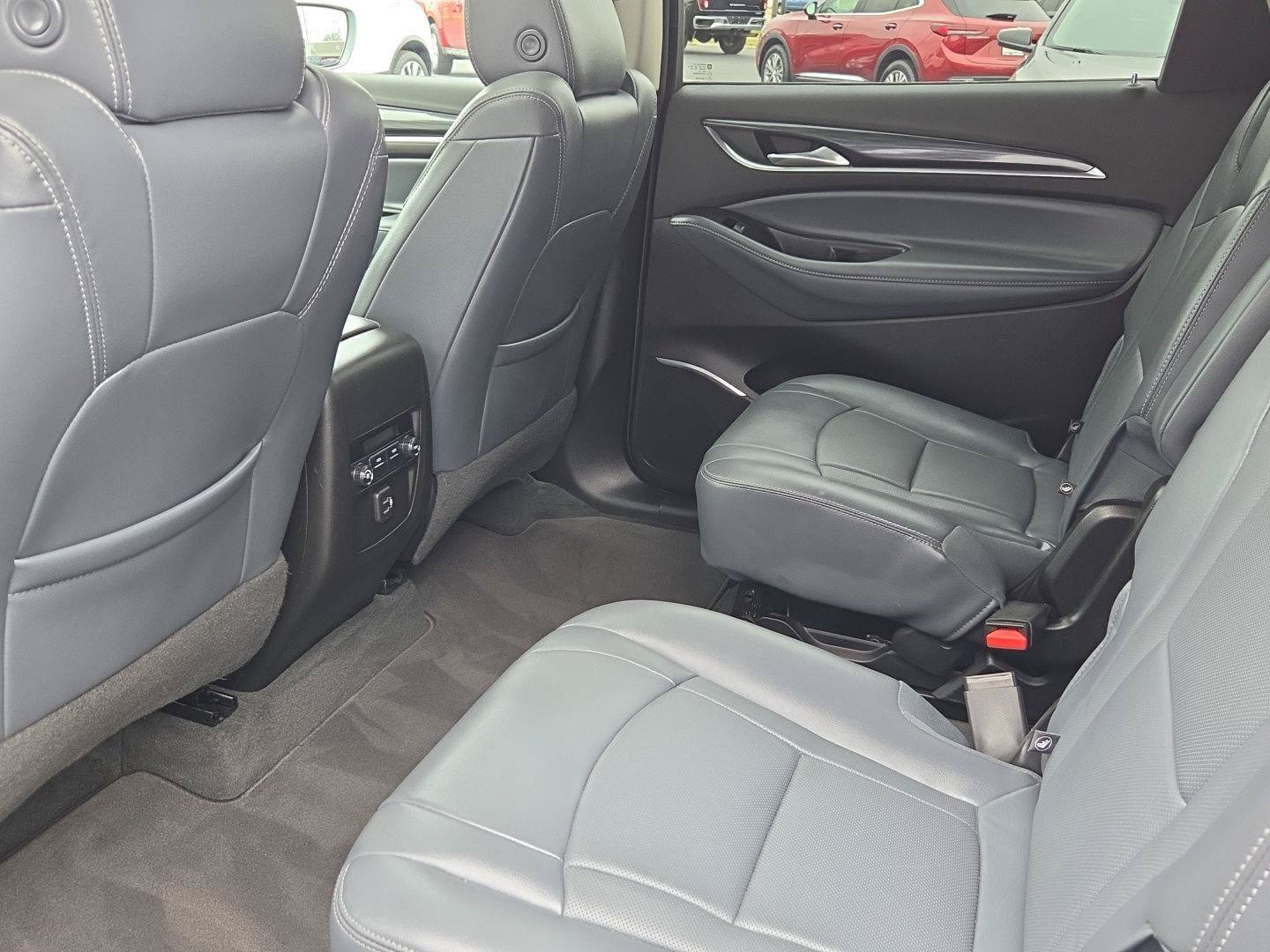 Used 2019 Buick Enclave Essence FWD image 20